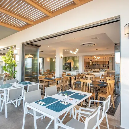 Hotel Caldera Village 4*